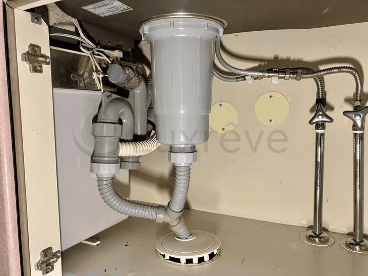 通常排水シンク下